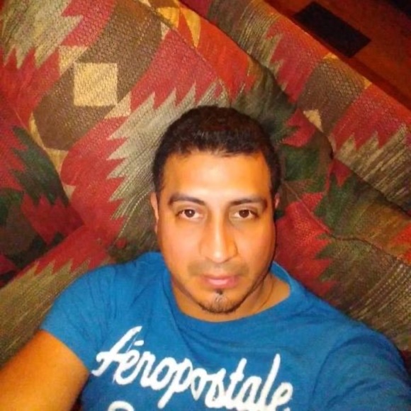 Meet your Posher, Fernando - Picture 1 of 1